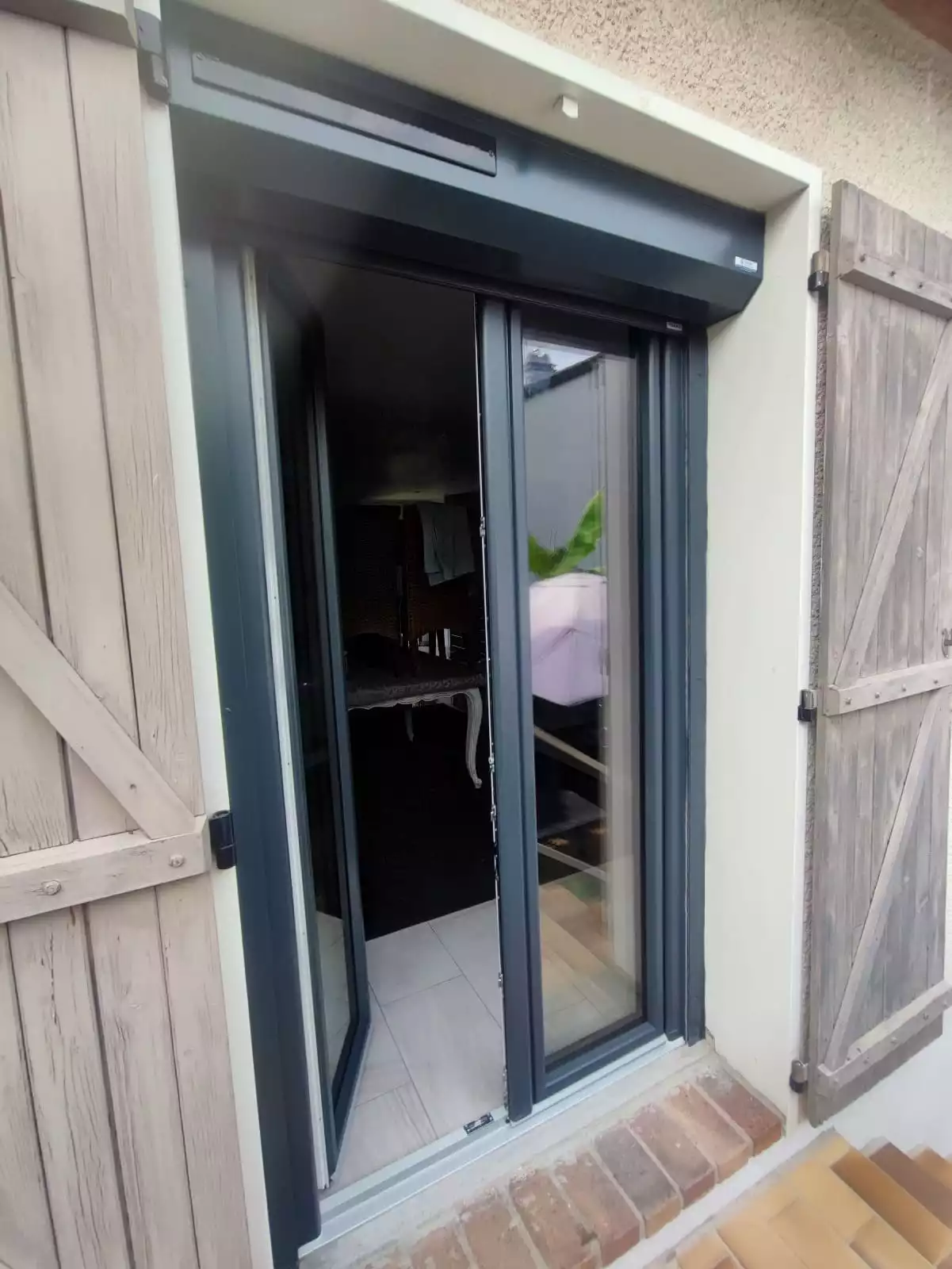 Installation portail coulissant motorisé, portillon, clôture aluminium - 008 - OUVERTIS - Neuilly-Plaisance